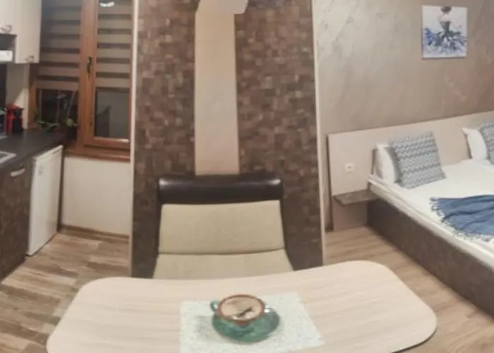 Madini アパートホテル 3*