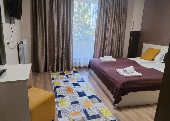 Madini アパートホテル