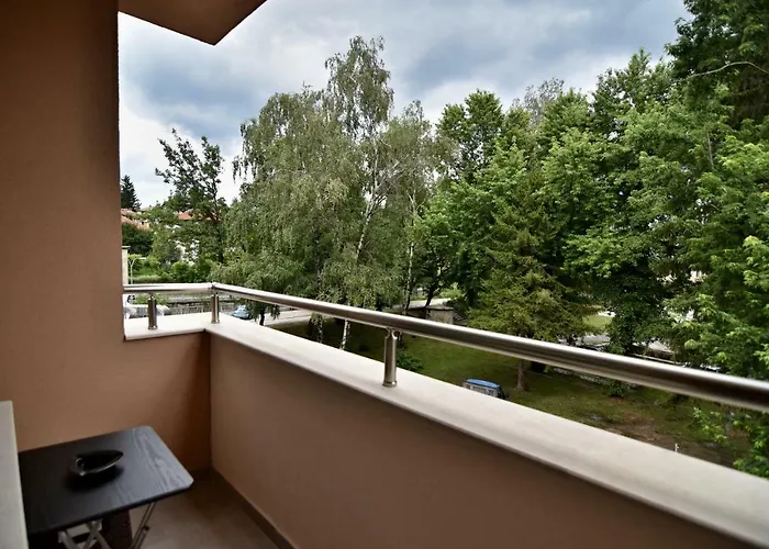 Madini アパートホテル 3*